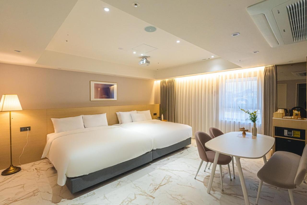 Asherah Villa D' Aqua Hotel Gimhae Екстер'єр фото
