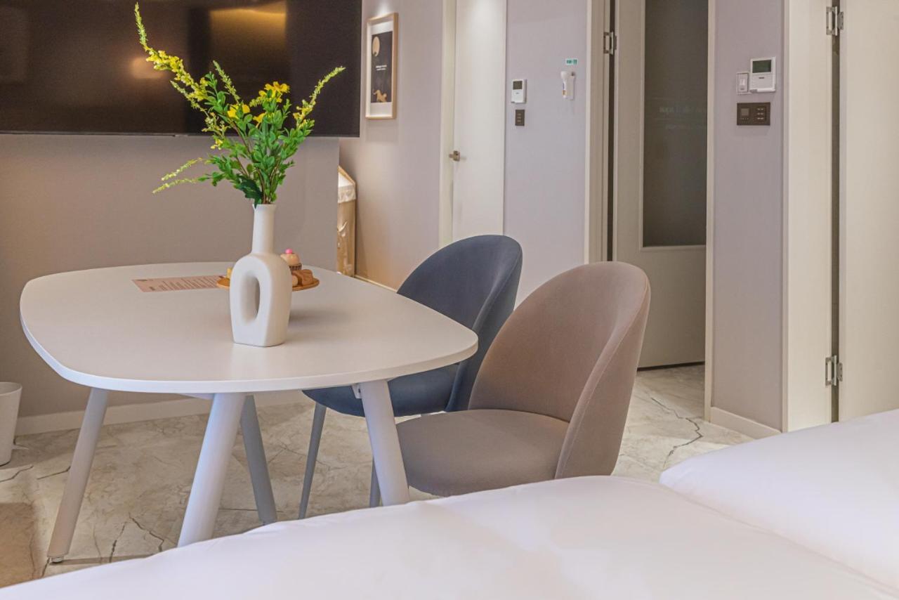 Asherah Villa D' Aqua Hotel Gimhae Екстер'єр фото